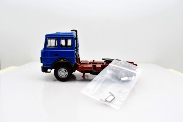 modellino camion scala 1:43 old cars iveco 190 unic camion modellismo da collezione - immagine 2