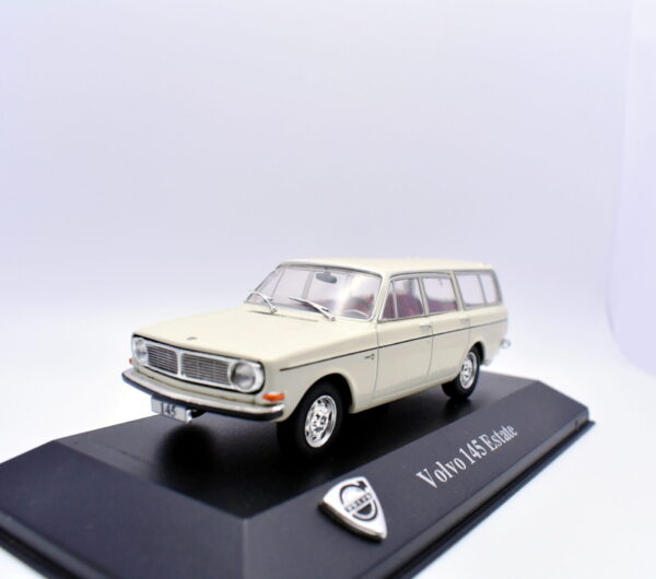 Modellino auto scala 1:43 Volvo 145 estate diecast modellismo da collezione