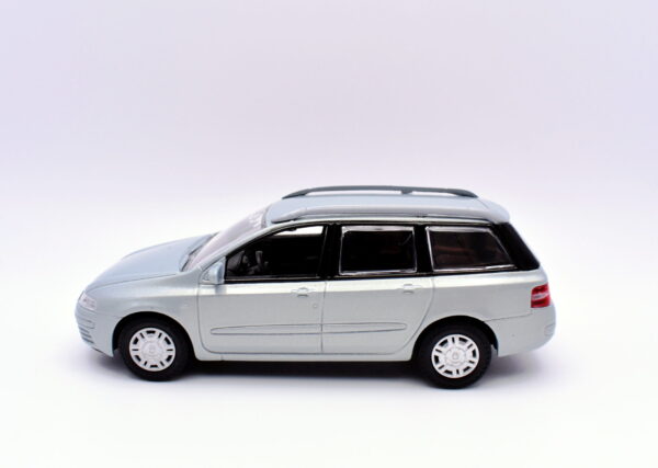 Modellini auto da collezione scala 1:43 FIAT STILO STATION WAGON norev diecast modellismo statico