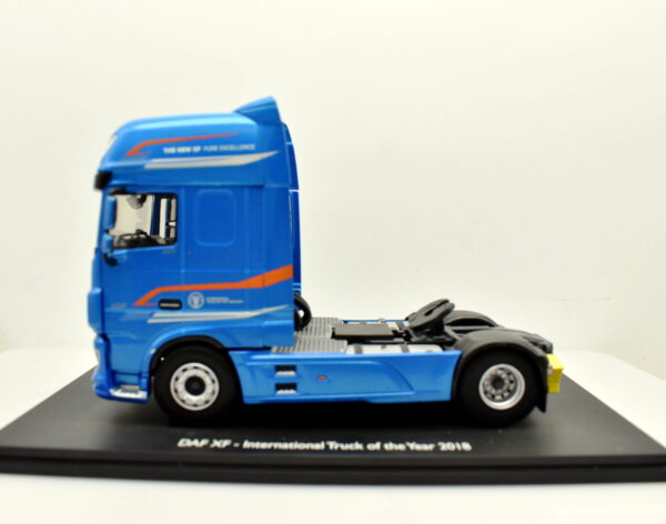 Modellino camion scala 1:43 daf xf international truck of the year eligor modellismo statico