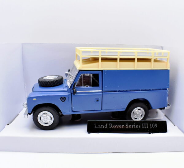 Modellino auto scala 1:43 land rover series III 109 modellismo statico collezione car