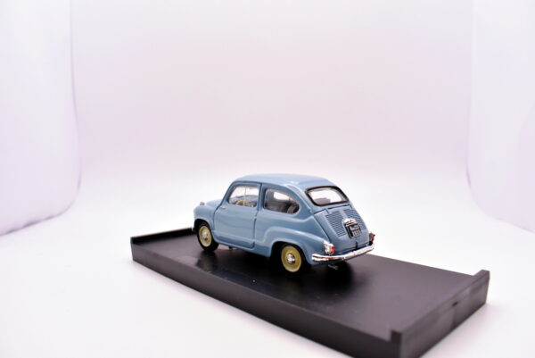 Modellino auto scala 1:43 Fiat 600 1a serie Brumm diecast modellismo statico - immagine 5