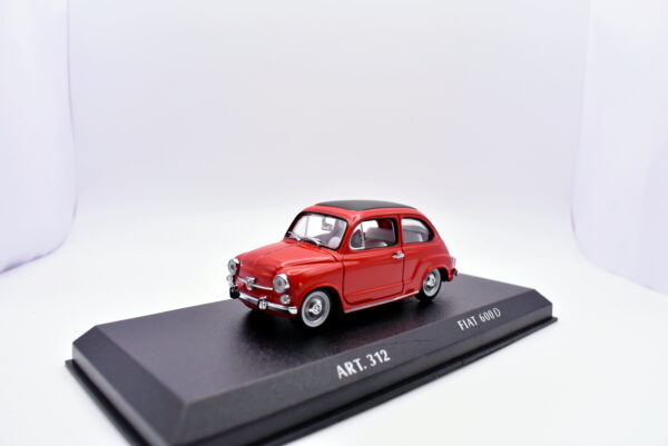 Modellino auto scala 1:43 Fiat 600 D detail cars modellismo statico - immagine 3