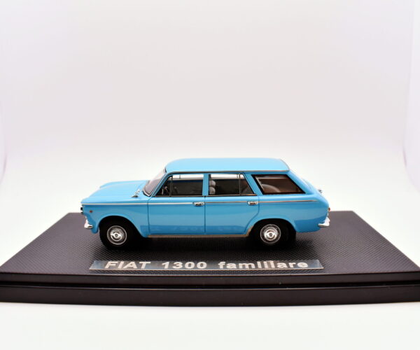 Modellino auto scala 1:43 Fiat 1300 familiare milena rose diecast modellismo da collezione