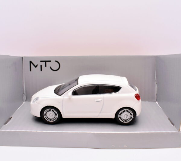 Modellino auto scala 1:43 Alfa romeo MITO diecast modellismo da collezione