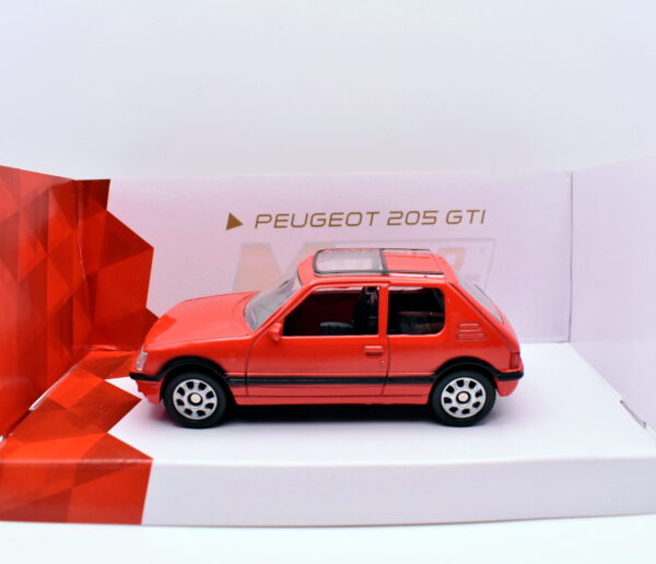 Modellino auto scala 1:43 peugeot 205 gti diecast modellismo da collezione