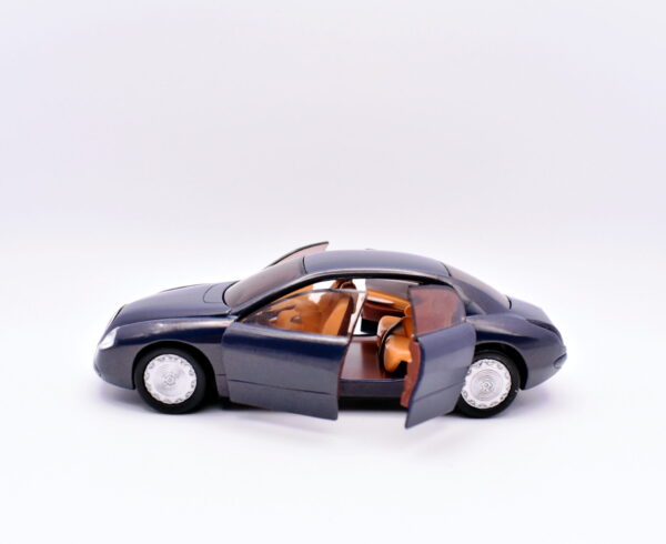 Modellino auto scala 1:43 lancia dialogos solido diecast modellismo statico da collezione