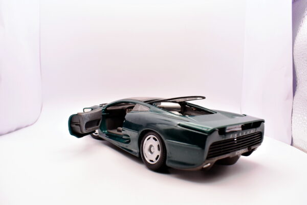 Modellino auto scala 1:24 jaguar XJ 220 diecast collezione modellismo - immagine 4