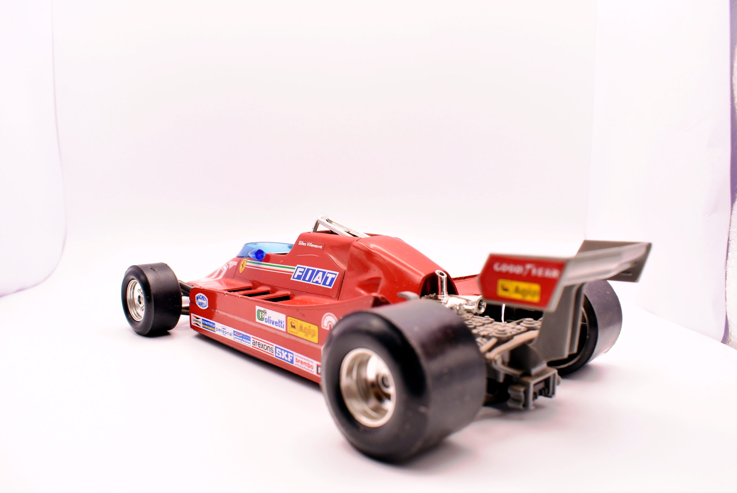 Modellini auto FORMULA 1 1:24 Ferrari 126 C Villeneuve burago modellismo - immagine 3
