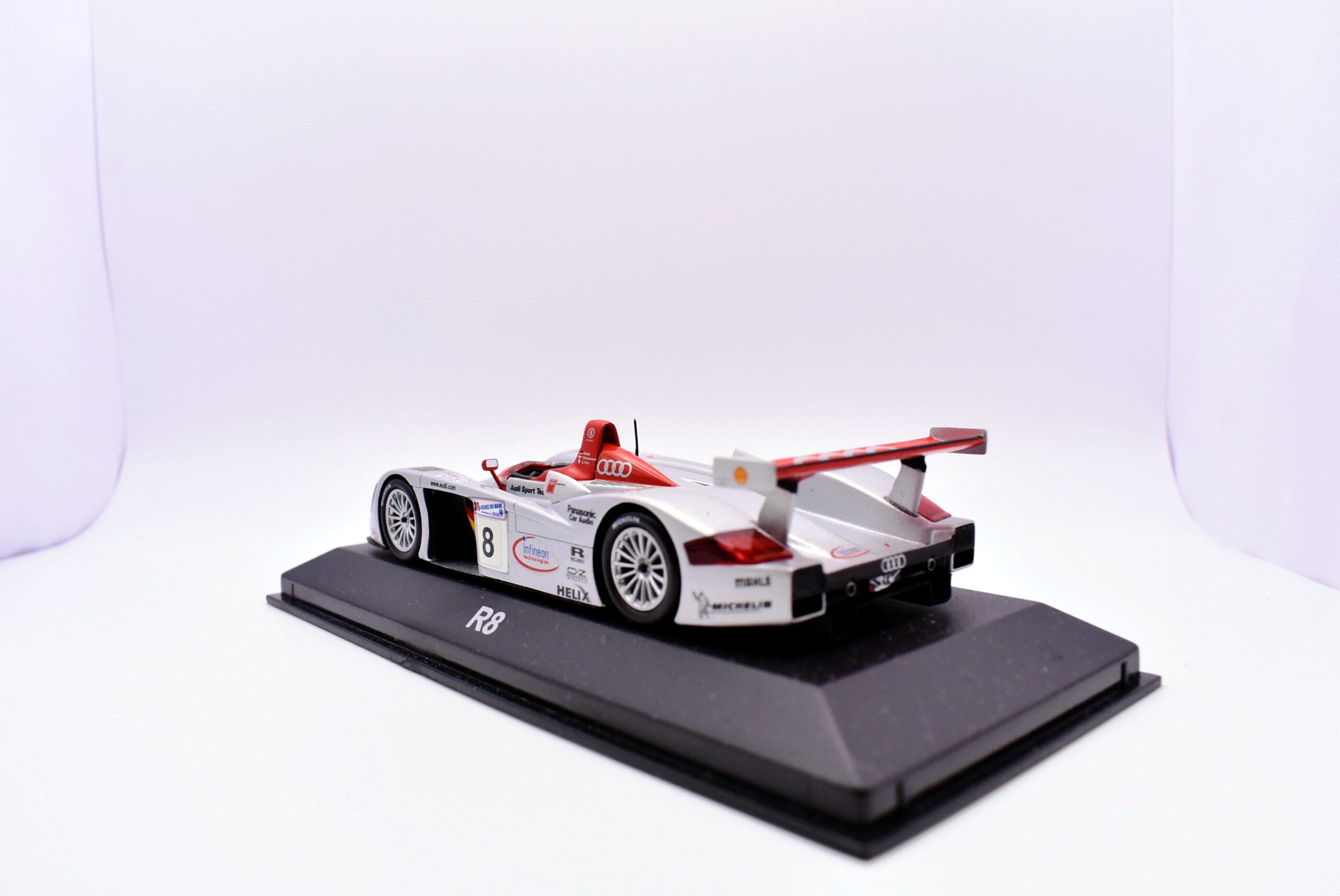 Modellino auto Audi R8 Minichamps racing scala 1:43 diecast modellismo - immagine 3