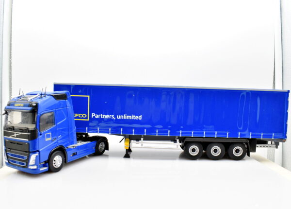 Modellino camion scala 1:43 Volvo FH4 tautlinier gefco eligor modellismo statico
