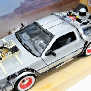 Modellino auto film Ritorno al futuro 3 De Lorean scala 1:24 modellismo da collezione