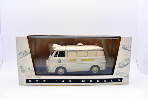 Modellino auto scala 1:43 furgone ambulanza alfa romeo F12 croce d'oro milano - immagine 2