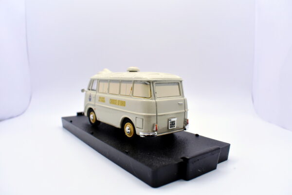 Modellino auto scala 1:43 furgone ambulanza alfa romeo F12 croce d'oro milano - immagine 5