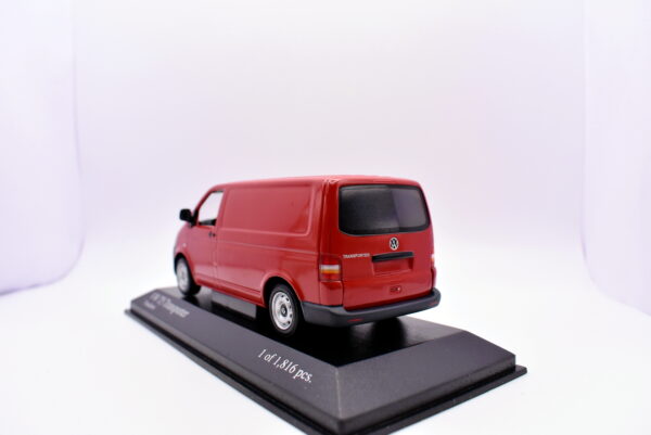Modellino auto scala 1:43 VW T5 Transporter minichamps diecast modellismo da collezione - immagine 3