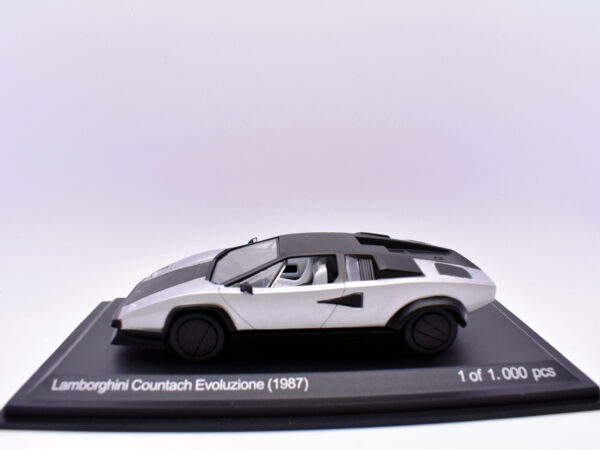 Modellini auto scala 1:43 Lamborghini countach evoluzione whitebox diecast modellismo collezione