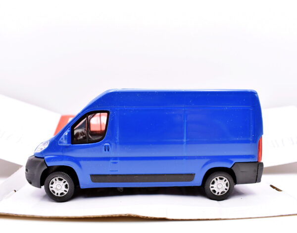 Modellino auto scala 1:43 furgone Peugeot van boxer diecast modellismo collezione
