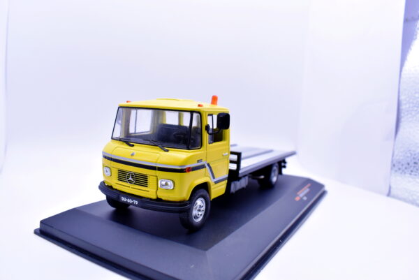 Modellino camion scala 1:43 mercedes benz L608 modellismo statico ixo - immagine 4