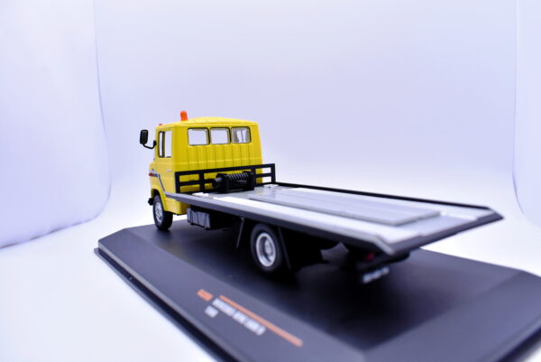Modellino camion scala 1:43 mercedes benz L608 modellismo statico ixo - immagine 5