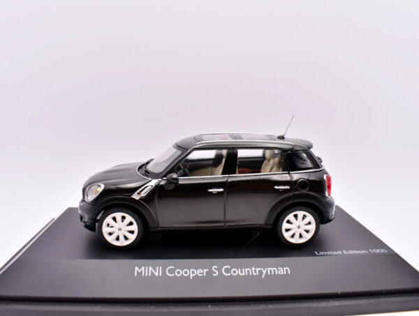 Modellino Auto Scala 1:43 MINI cooper S countryman Schuco modellismo statico
