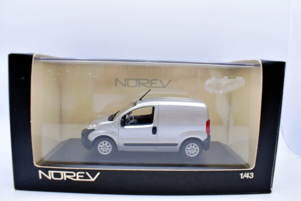Modellino Auto scala 1:43 furgone peugeot BIPPER Norev modellismo statico - immagine 2
