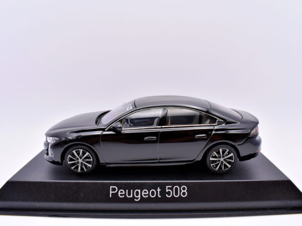 Modellino Auto Scala 1:43 Peugeot 508 Norev modellismo statico
