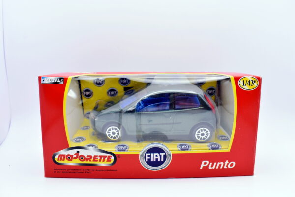 Modellino auto scala 1:43 Fiat punto verde diecast modellismo statico collezione - immagine 2