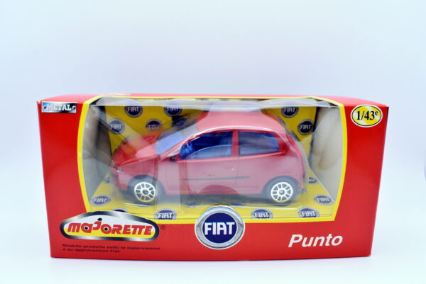 Modellino auto scala 1:43 Fiat punto rosso diecast modellismo statico collezione - immagine 2