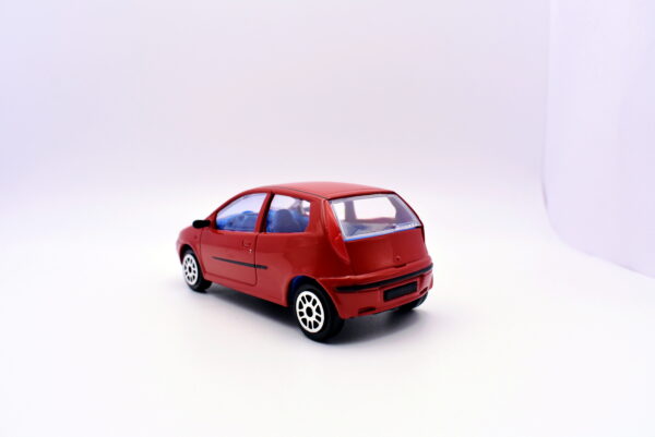 Modellino auto scala 1:43 Fiat punto rosso diecast modellismo statico collezione - immagine 4