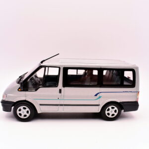 Modellino auto scala 1:43 furgone Ford transit minichamps diecast modellismo car