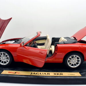 Modellino auto scala 1:18 Jaguar XKR maisto diecast modellismo statico