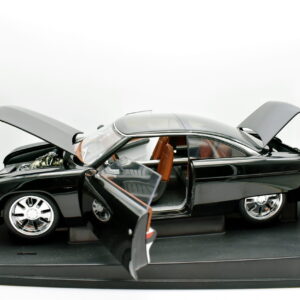 Modellino auto scala 1:18 Ford fartymine auto art modellismo da collezione