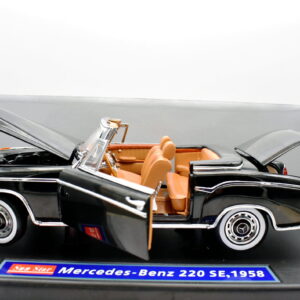 Modellino auto scala 1:18 Mercedes benz 220 SE diecast modellismo da collezione