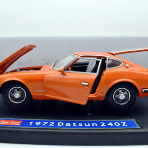 Modellino auto scala 1:18 Datsun 240Z sun star diecast modellismo da collezione