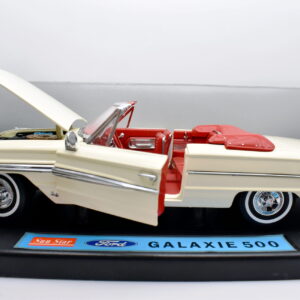 Modellino auto americane scala 1:18 Ford galaxie 500 sun star diecast modellismo da collezione
