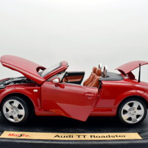 Modellino auto scala 1:18 Audi TT roadster maisto modellismo statico