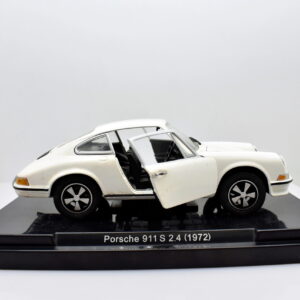 Modellino auto scala 1:24 Porsche 911  S 2.4 modellismo statico da collezione