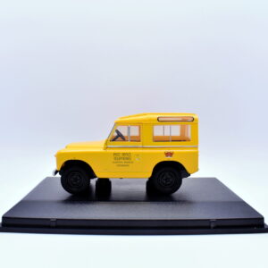 Modellino auto scala 1:43 land rover series II SWB hard top modellismo statico
