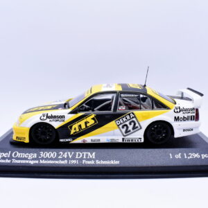 Modellino auto racing scala 1:43 opel omega 3000 24V DTM minichamps modellismo statico