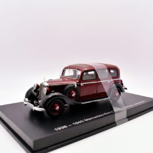 Modellino auto 1:43 Mercedes benz 260D pullman landaulet collezione modellismo statico esval models
