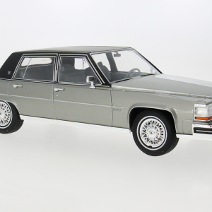 Modellino auto scala 1:18 CADILLAC FLEETWOOD BROUGHAM GREY diecast modellismo statico