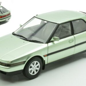 Modellino auto scala 1:24 MAZDA 323 F 1989 modellismo statico diecast