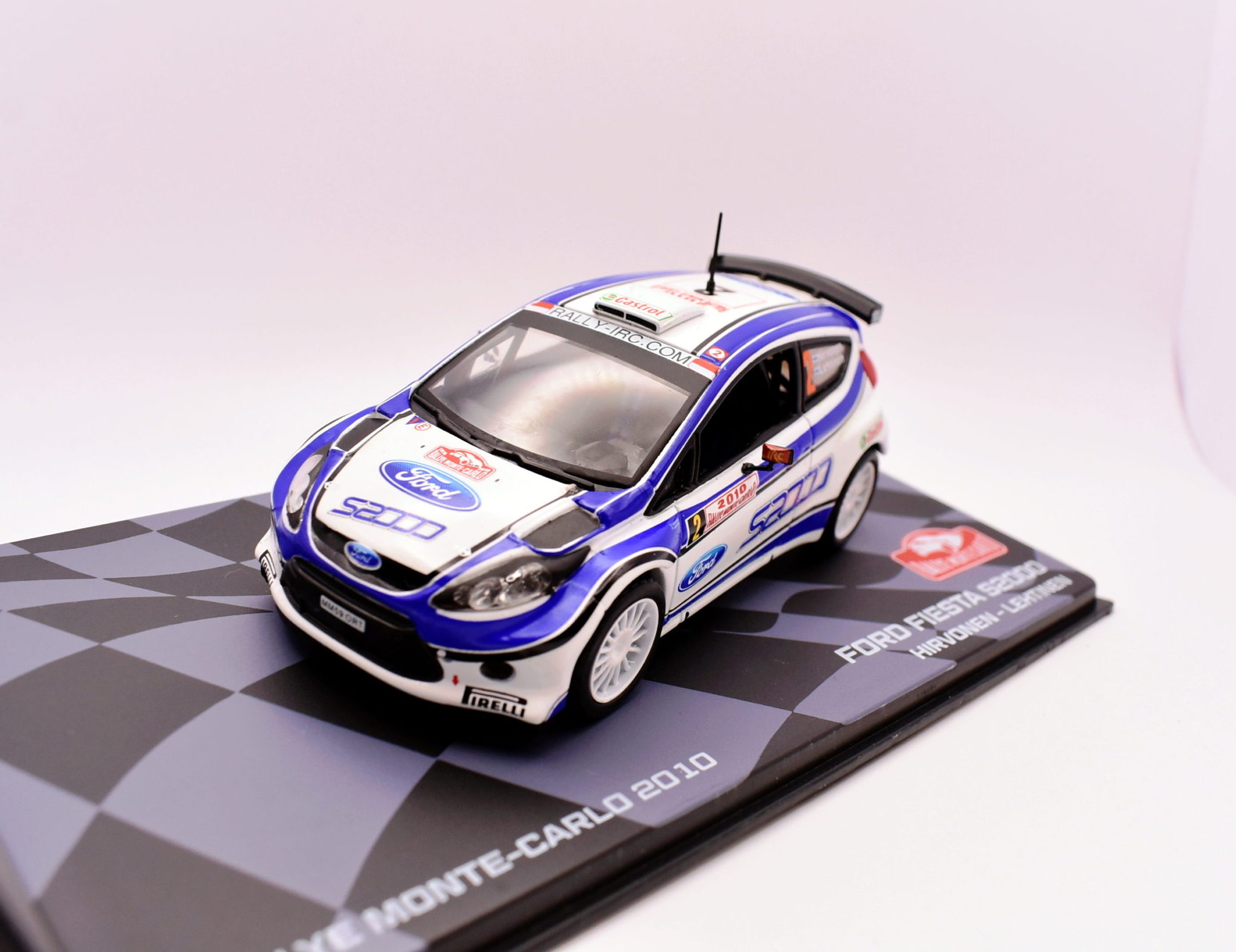 modellino auto rally scala 1:43 ford fiesta S2000 WRC modellismo ixo collezione
