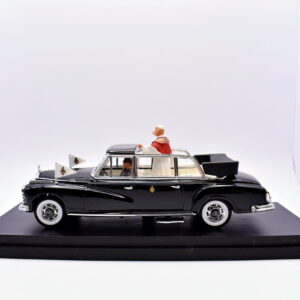 Modellino auto scala 1:43 Mercedes 300D limousine papa giovanni XXIII diecast modellismo collezione Rio