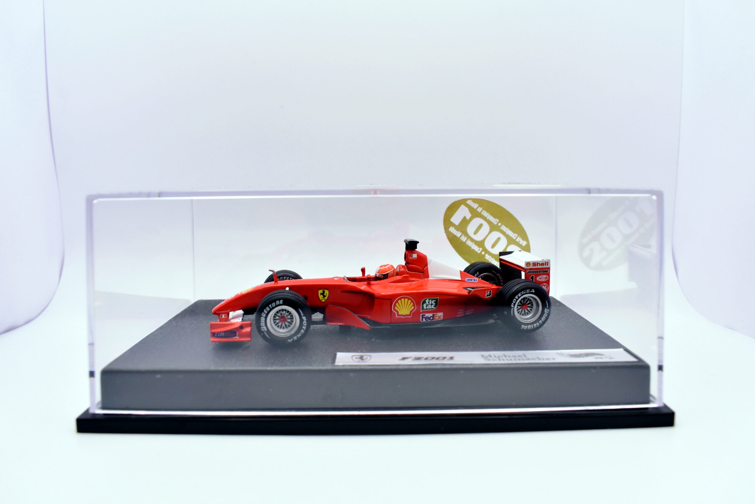 Modellino auto scala 1:43 FORMULA 1 Ferrari F2001 micheal schumacher Hot Wheels diecast modellismo - immagine 2