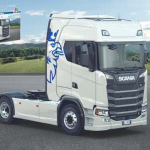 Modellino camion kit di montaggio Italeri SCANIA S770 V8 scala 1:24 modellismo