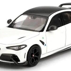 Modellino auto scala 1:64 Mini GT  ALFA ROMEO GIULIA GTAM 2021 WHITE 1:64 diecast modellismo statico