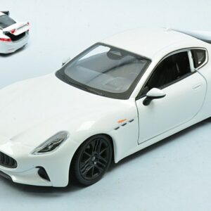 Modellino auto scala 1:24 MASERATI GRAN TURISMO F WHITE diecast modellismo statico