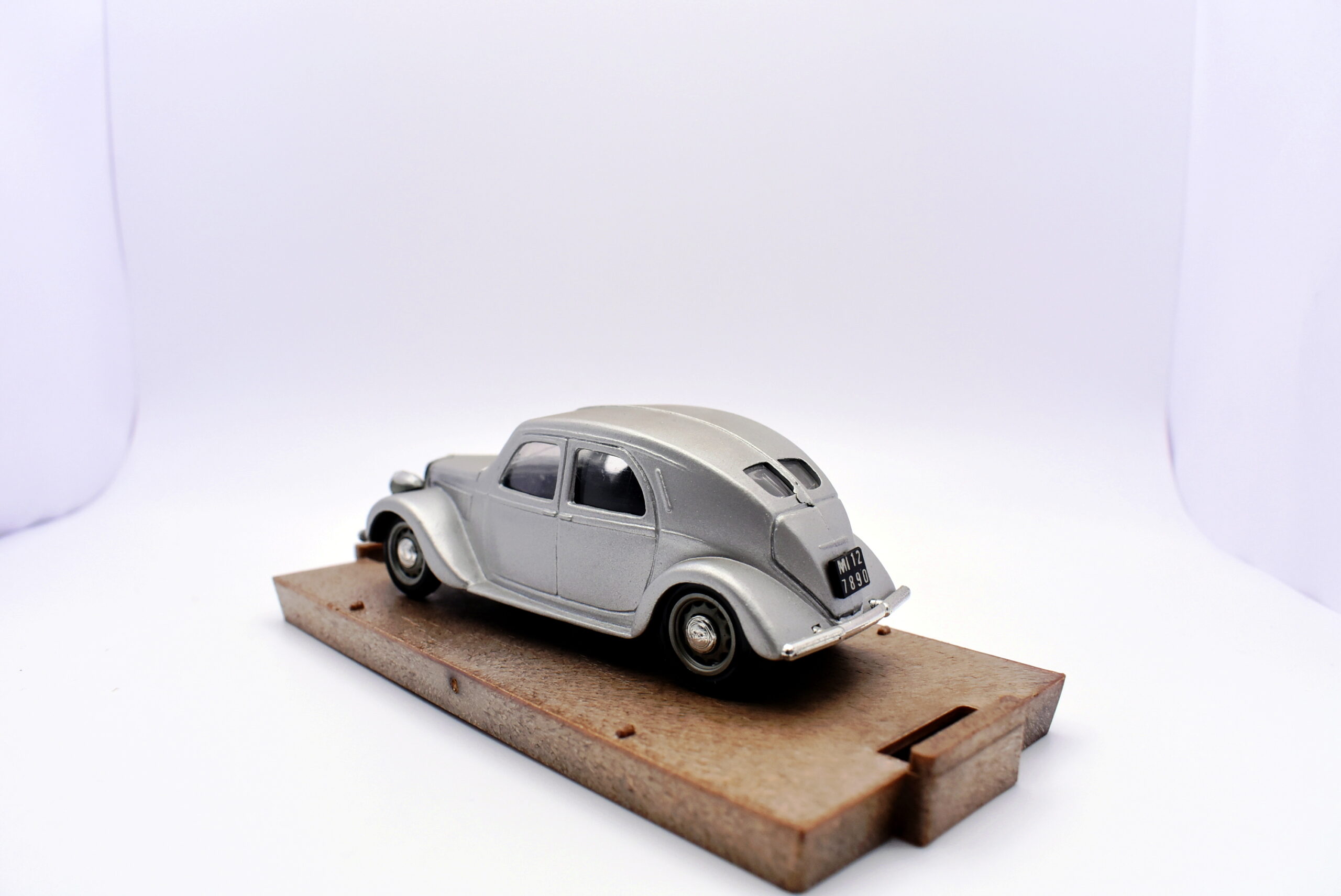 Modellino auto scala 1:43 lancia aprilia Brumm diecast modellismo statico - immagine 4