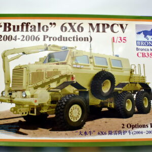 Modellino model kit montaggio carri armati tank BUFFALC 6X6 MPCV 2004-2006 PRODUCTION bronco models scala 1:35 modellismo